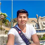 Diseñador gráfico de profesión con más de 8 años trabajando en diferentes empresas y agencias de publicidad